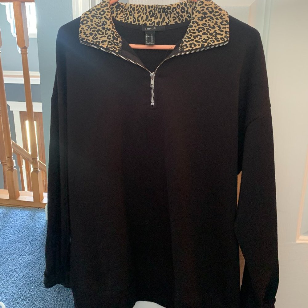 Sweatshirt- forever 21